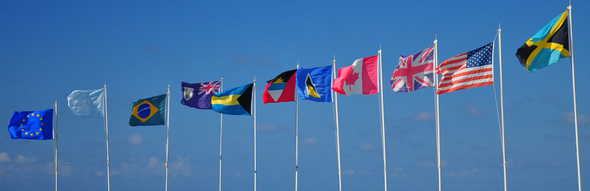 Flag på stribe som symbol for sprogrejsens mulige destinationer